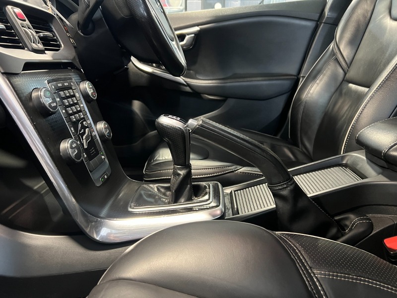 Used Volvo V40 2017 for sale - 76029769: Photo 25