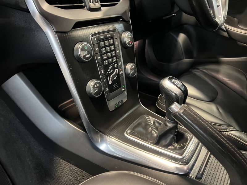 Used Volvo V40 2017 for sale - 76029769: Photo 26