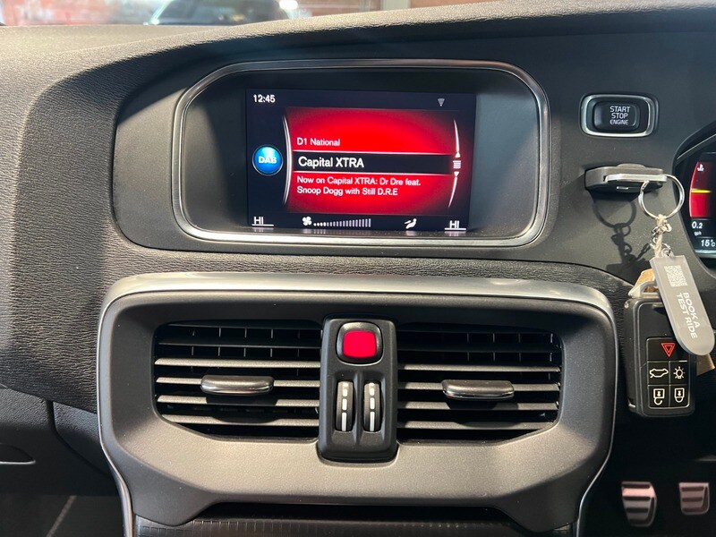 Used Volvo V40 2017 for sale - 76029769: Photo 28