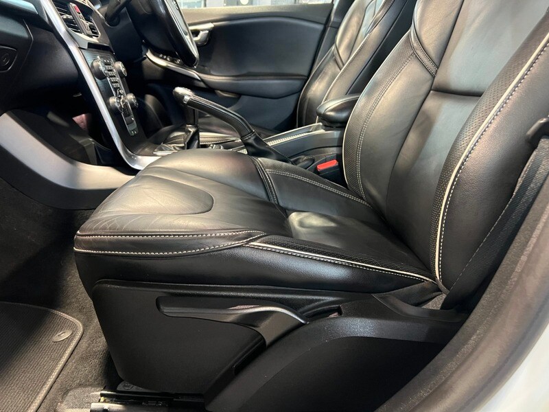 Used Volvo V40 2017 for sale - 76029769: Photo 33