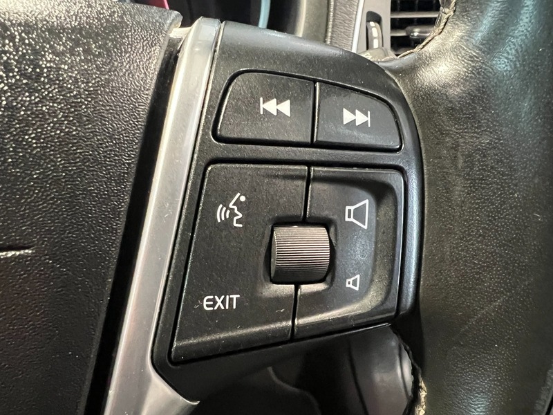 Used Volvo V40 2017 for sale - 76029769: Photo 42
