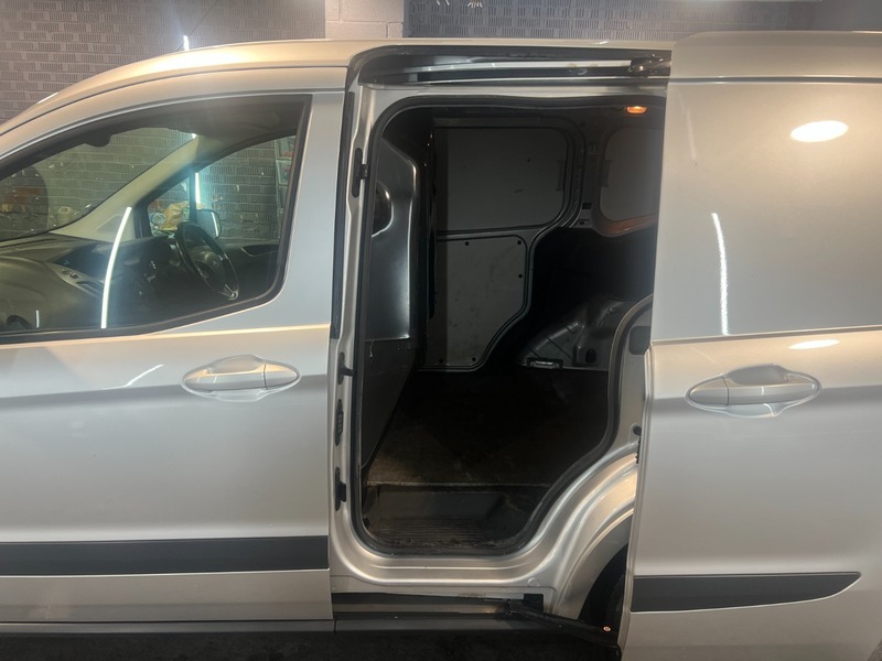Used Ford Transit Courier 2016 for sale - 76863646: Photo 12
