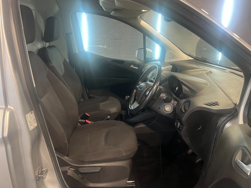 Used Ford Transit Courier 2016 for sale - 76863646: Photo 9