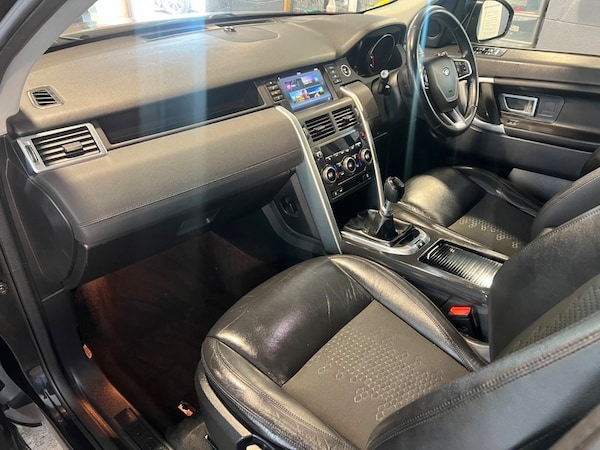 Used Land Rover Discovery Sport 2017 for sale - 76211040: Photo 15
