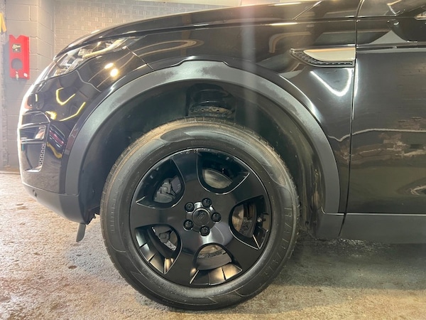 Used Land Rover Discovery Sport 2017 for sale - 76211040: Photo 31