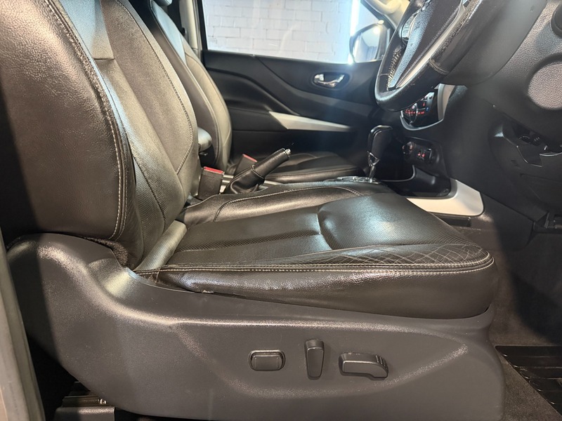 Used Nissan Navara 2017 for sale - 77572458: Photo 42
