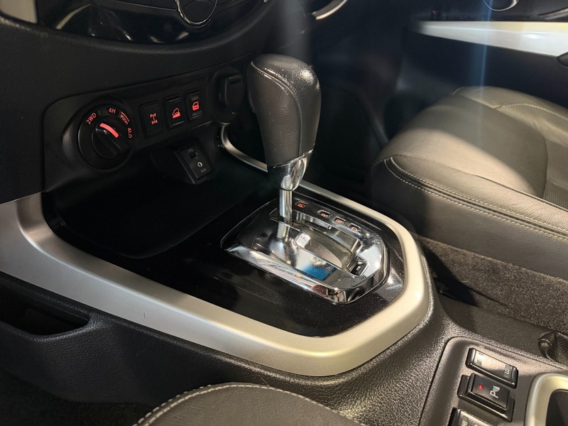 Used Nissan Navara 2016 for sale - 77781263: Photo 37