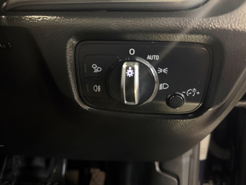 Used Audi A3 Cabriolet 2016 for sale - 77668141: Photo 34