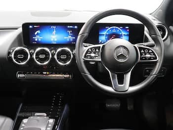 Used Mercedes-Benz GLA 2023 for sale - 79781385: Photo