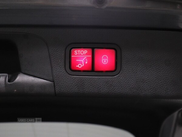 Used Mercedes-Benz GLC 2019 for sale - 76500306: Photo 32