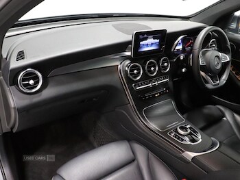 Used Mercedes-Benz GLC 2019 for sale - 76500306: Photo