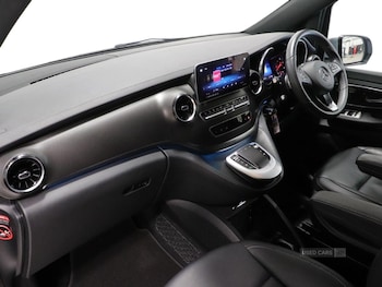 Used Mercedes-Benz V-Class 2023 for sale - 78935757: Photo
