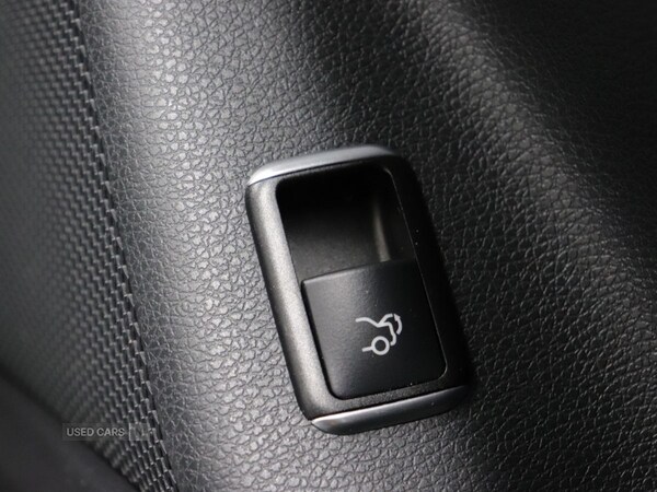 Used Mercedes-Benz CLA 2016 for sale - 76585983: Photo 36