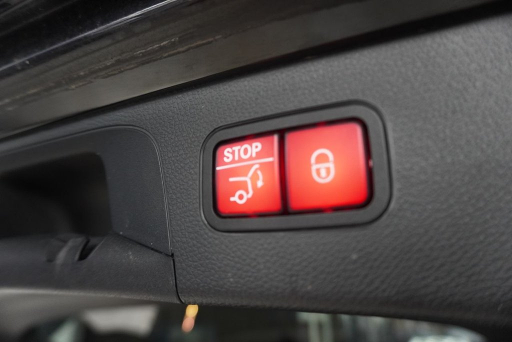 Used Mercedes-Benz GLC 2022 for sale - 77394569: Photo 12