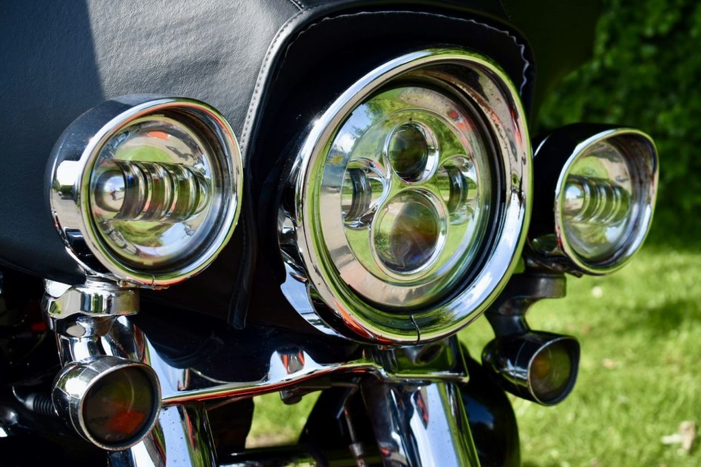 Harley-Davidson FLHTCUSE UL CLASSIC SCREAMIN E