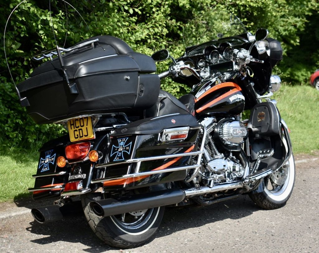 Harley-Davidson FLHTCUSE UL CLASSIC SCREAMIN E