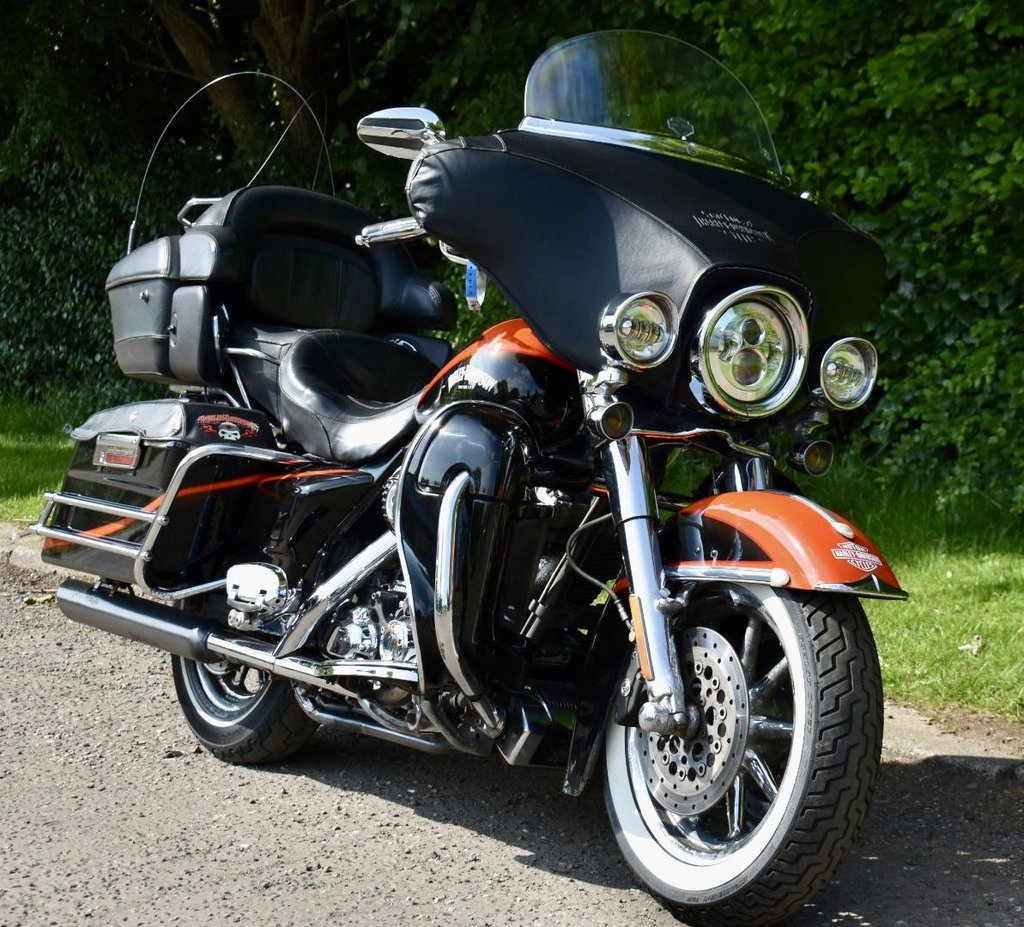 Harley-Davidson FLHTCUSE UL CLASSIC SCREAMIN E