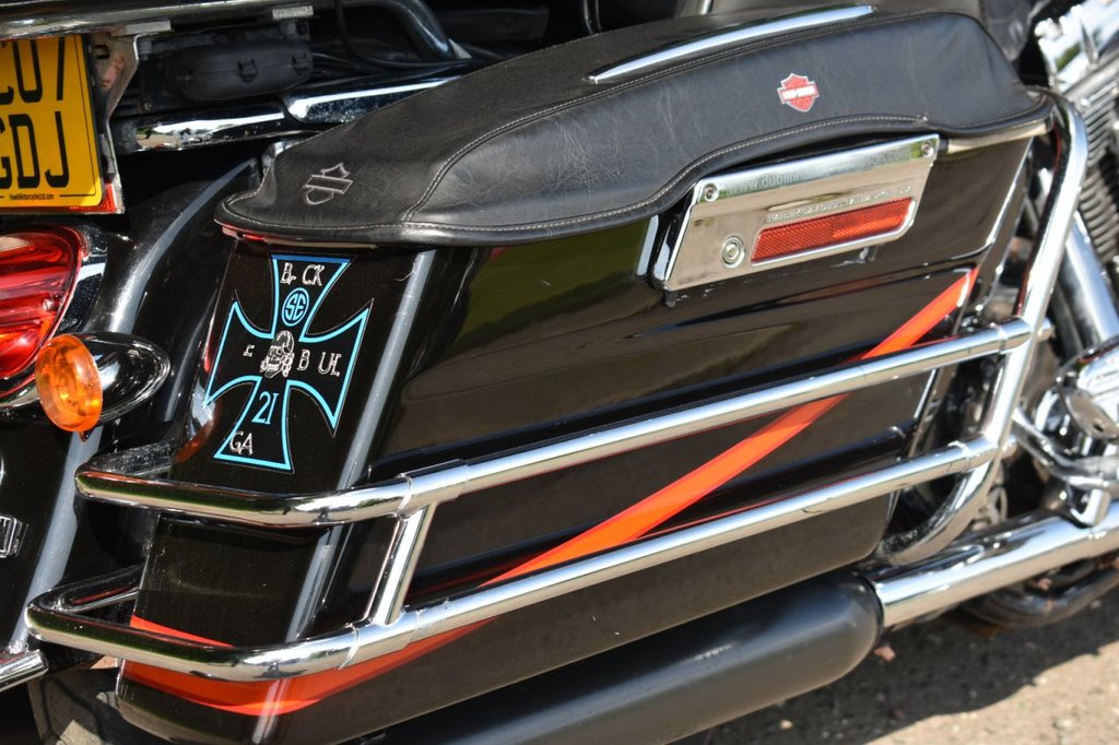 Harley-Davidson FLHTCUSE UL CLASSIC SCREAMIN E