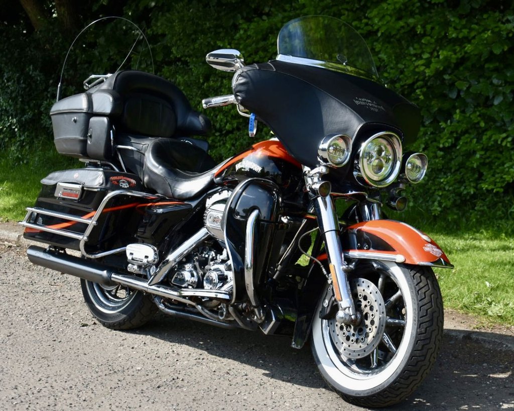 Harley-Davidson FLHTCUSE UL CLASSIC SCREAMIN E