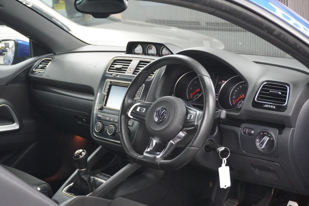 Used Volkswagen Scirocco 2015 for sale - 77990693: Photo 25