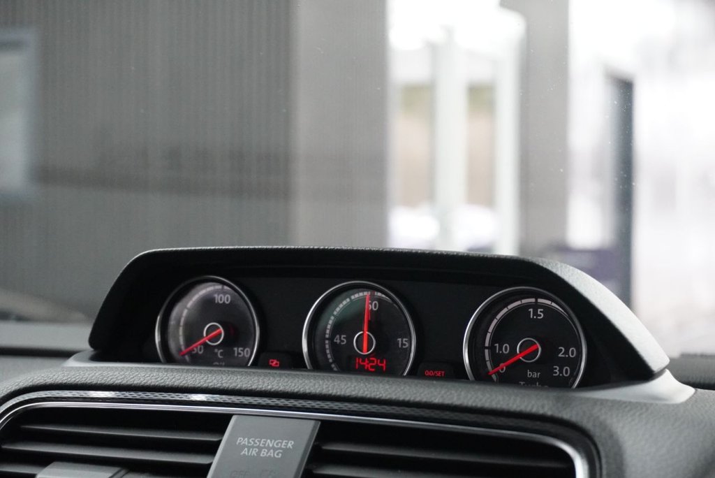 Used Volkswagen Scirocco 2015 for sale - 77990693: Photo 32