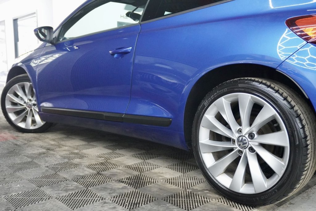 Used Volkswagen Scirocco 2015 for sale - 77990693: Photo 4