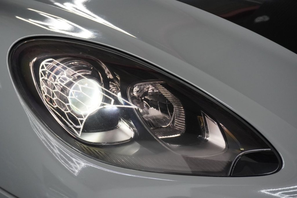 Used Porsche Macan 2016 for sale - 77263043: Photo 16