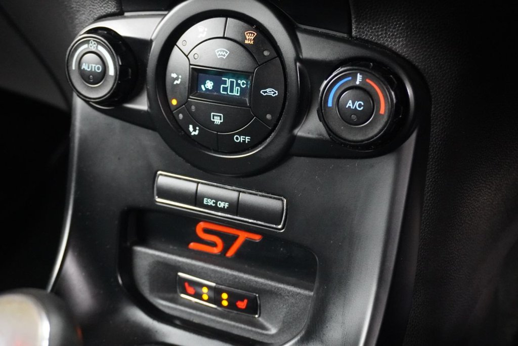 Used Ford Fiesta 2017 for sale - 77780164: Photo 35