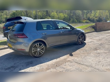 Used Volkswagen Golf 2017 for sale - 78382824: Photo