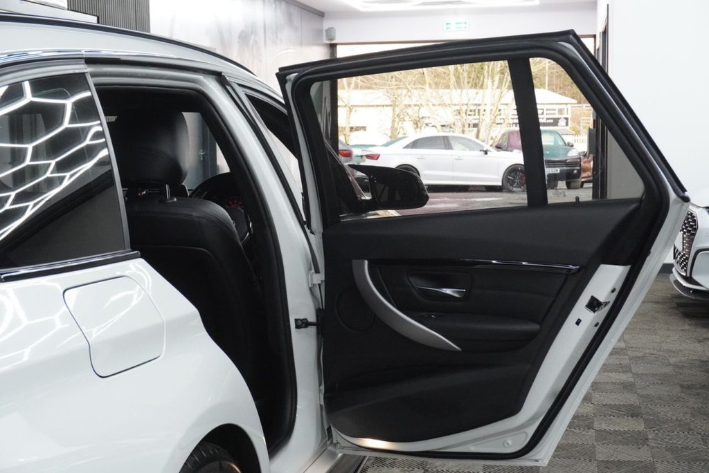 Used BMW 3 Series 2017 for sale - 77313519: Photo 40