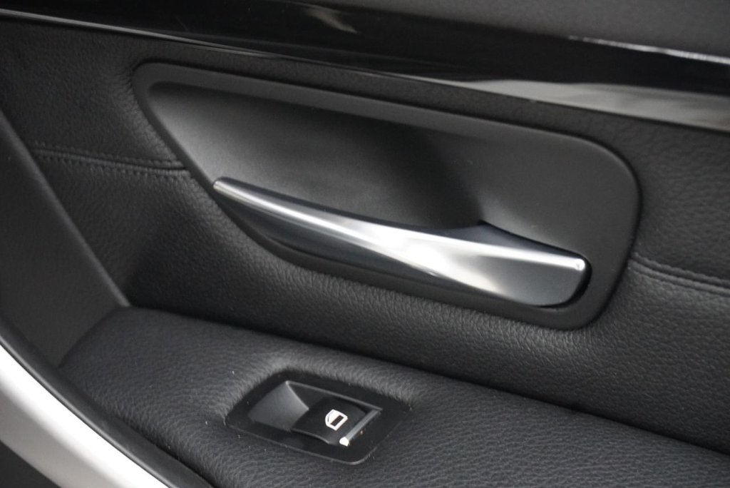 Used BMW 3 Series 2017 for sale - 77313519: Photo 41