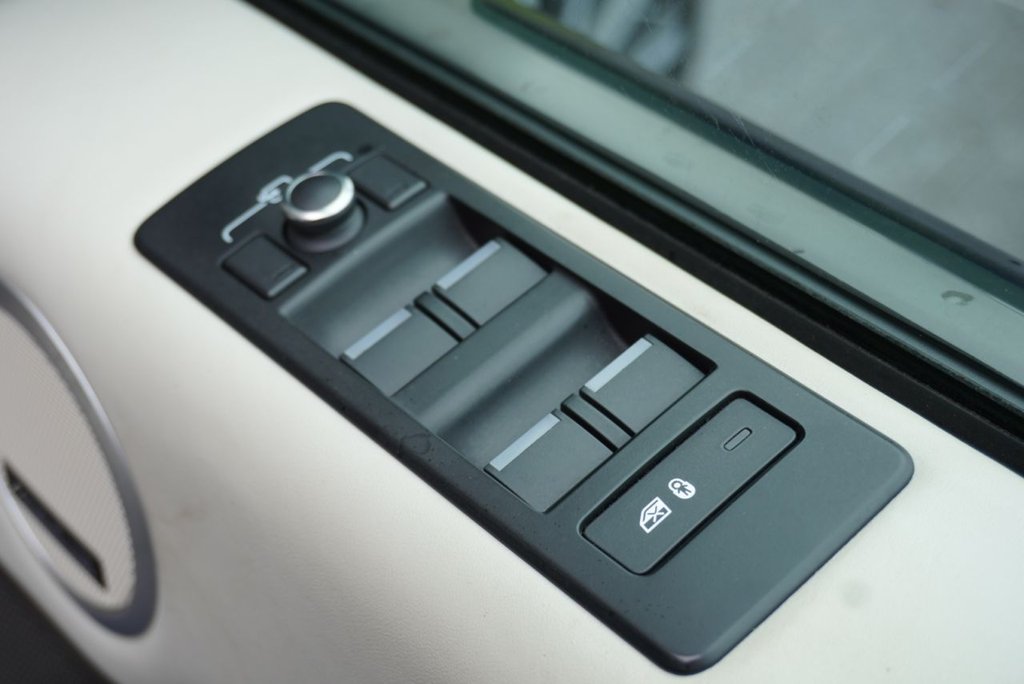 Used Land Rover Discovery 2018 for sale - 77188060: Photo 38