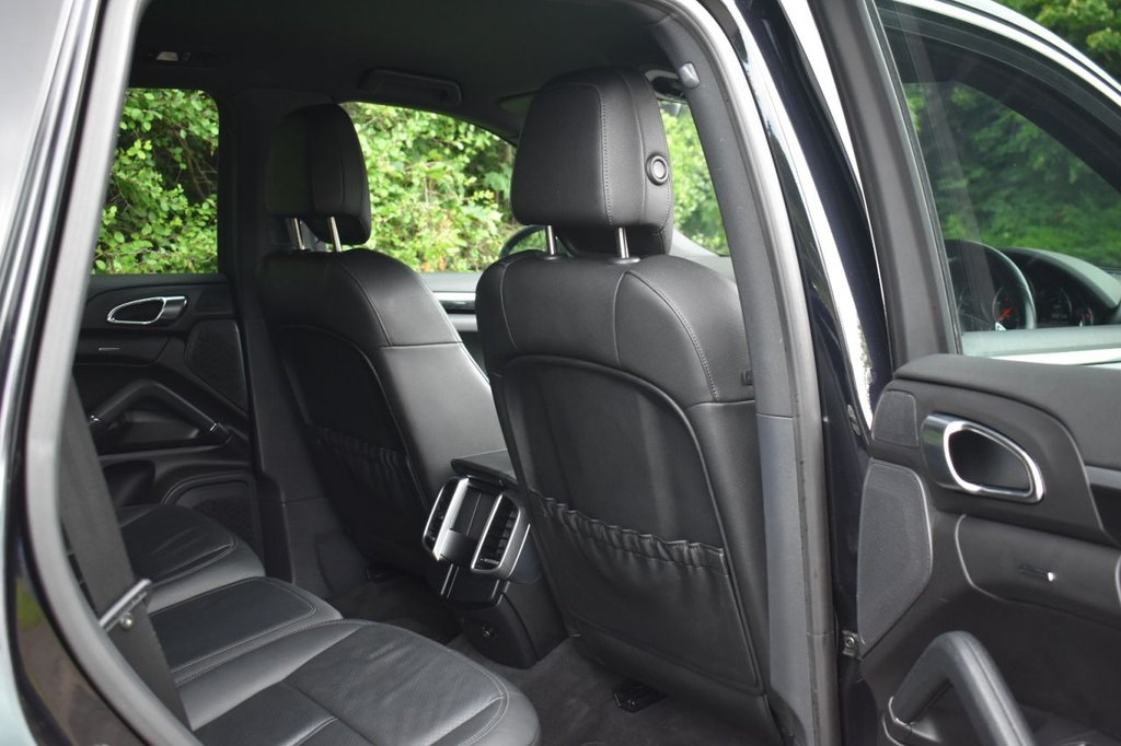 Used Porsche Cayenne 2012 for sale - 77187930: Photo 44