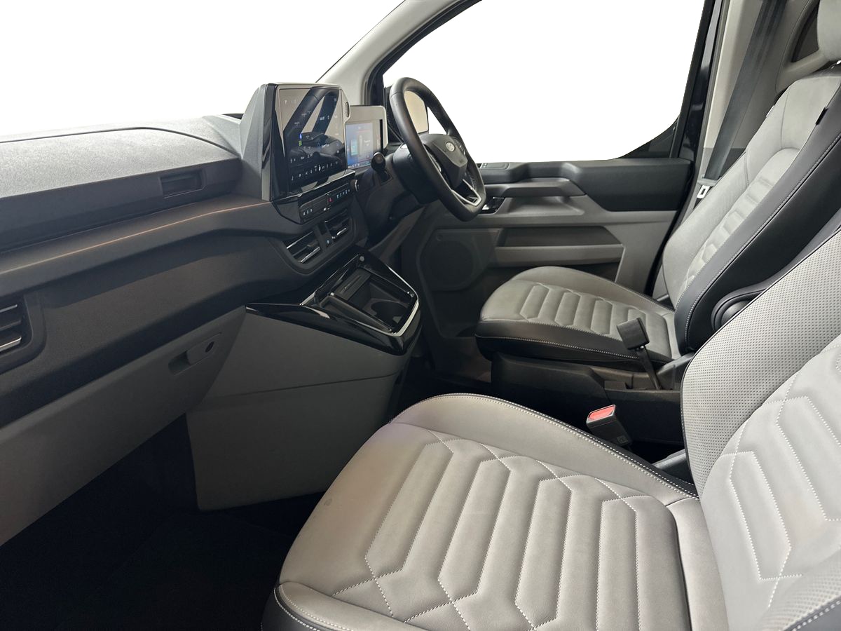 Used Ford Tourneo Custom 2025 for sale - 77885339: Photo 14