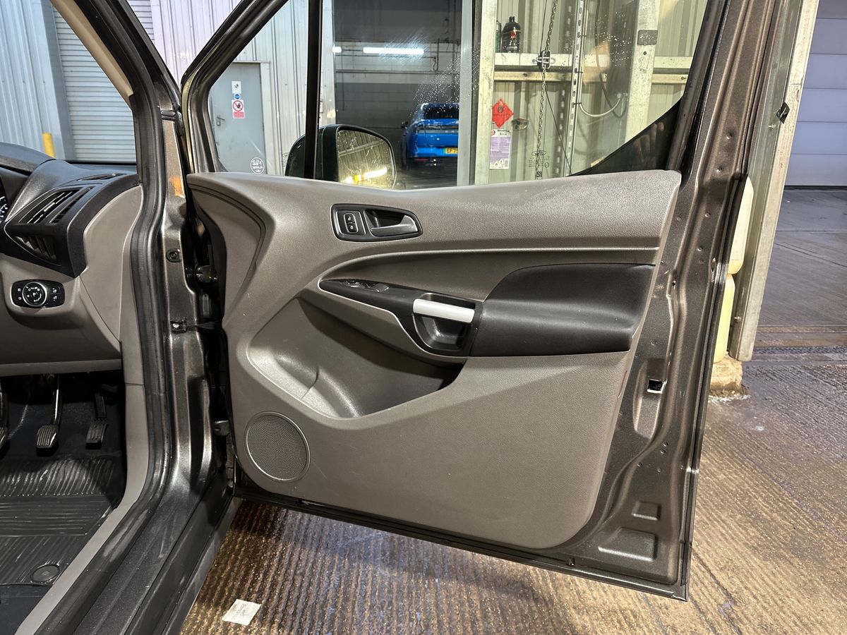 Used Ford Transit Connect 2018 for sale - 77067871: Photo 35