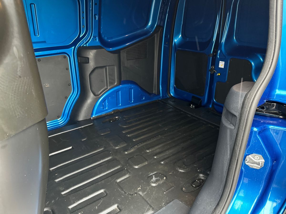 Used Ford Transit Courier 2024 for sale - 77256379: Photo 32