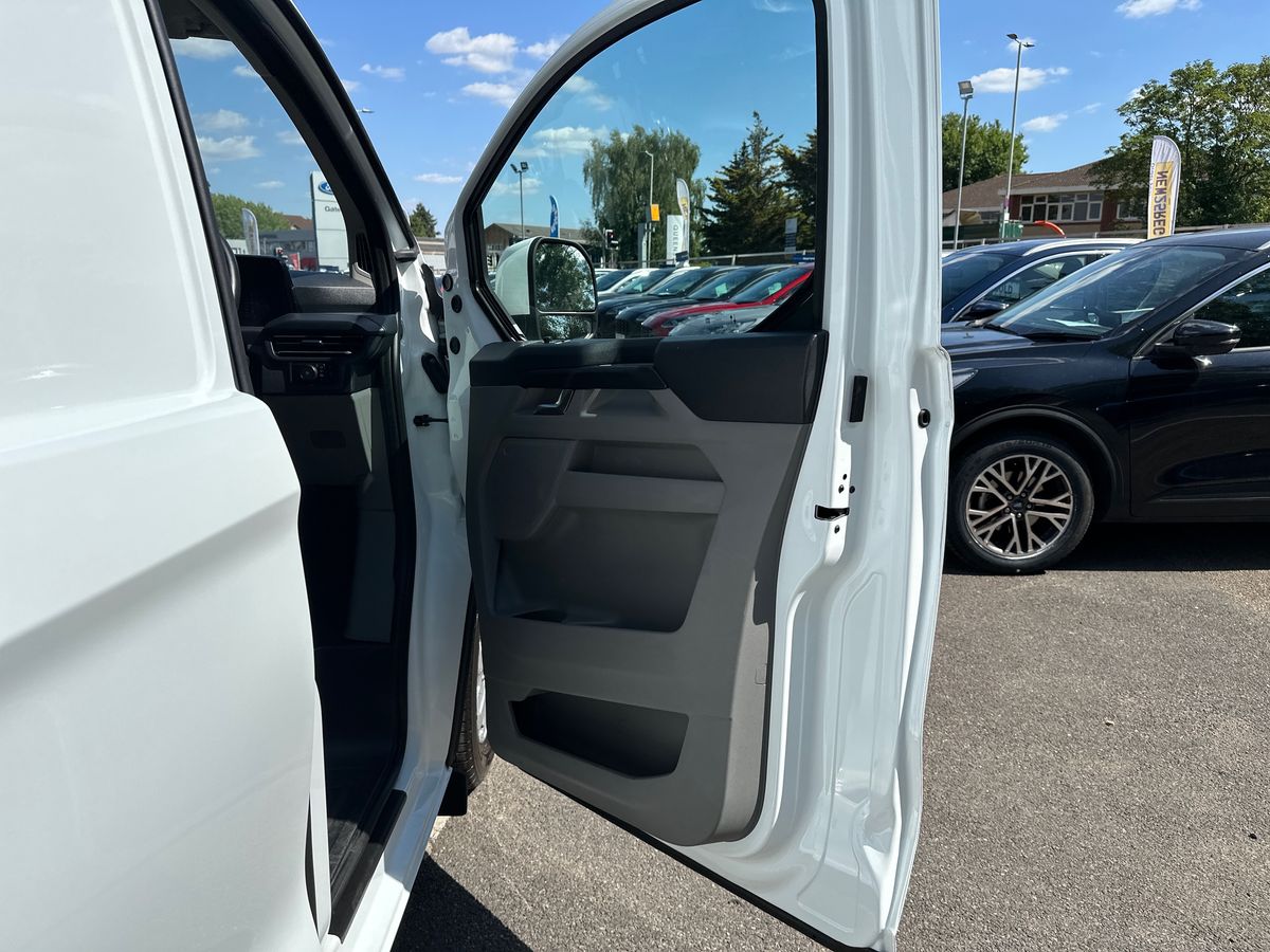 Used Ford Transit Custom 2024 for sale - 76519389: Photo 35