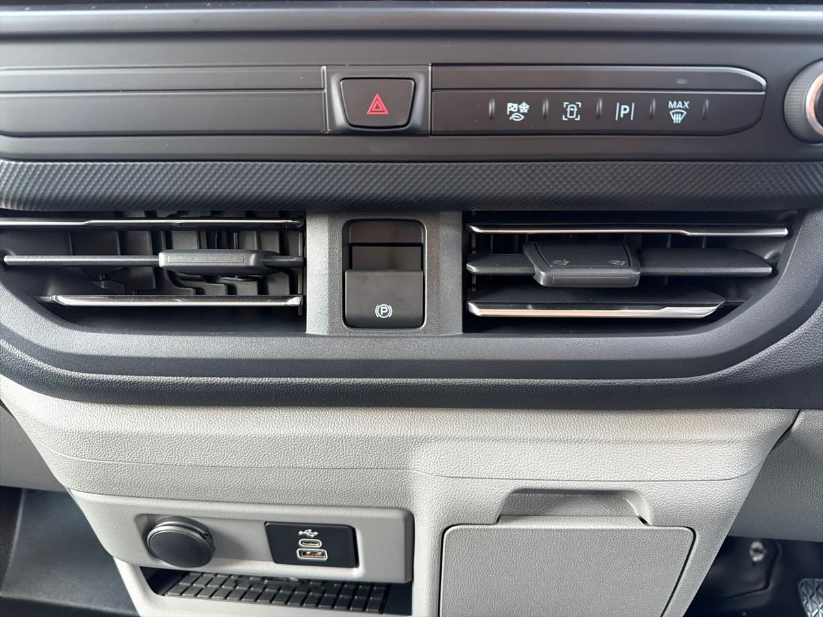 Used Ford Transit Custom 2025 for sale - 78088524: Photo 24