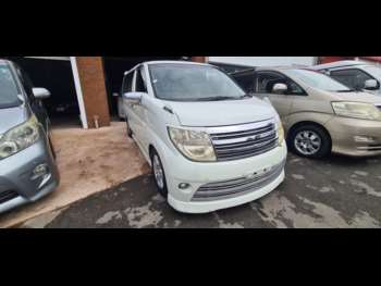 Used Nissan Elgrand 2005 for sale - 73439082: Photo