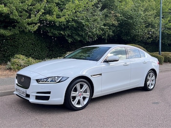 Used Jaguar XE 2018 for sale - 79363471: Photo