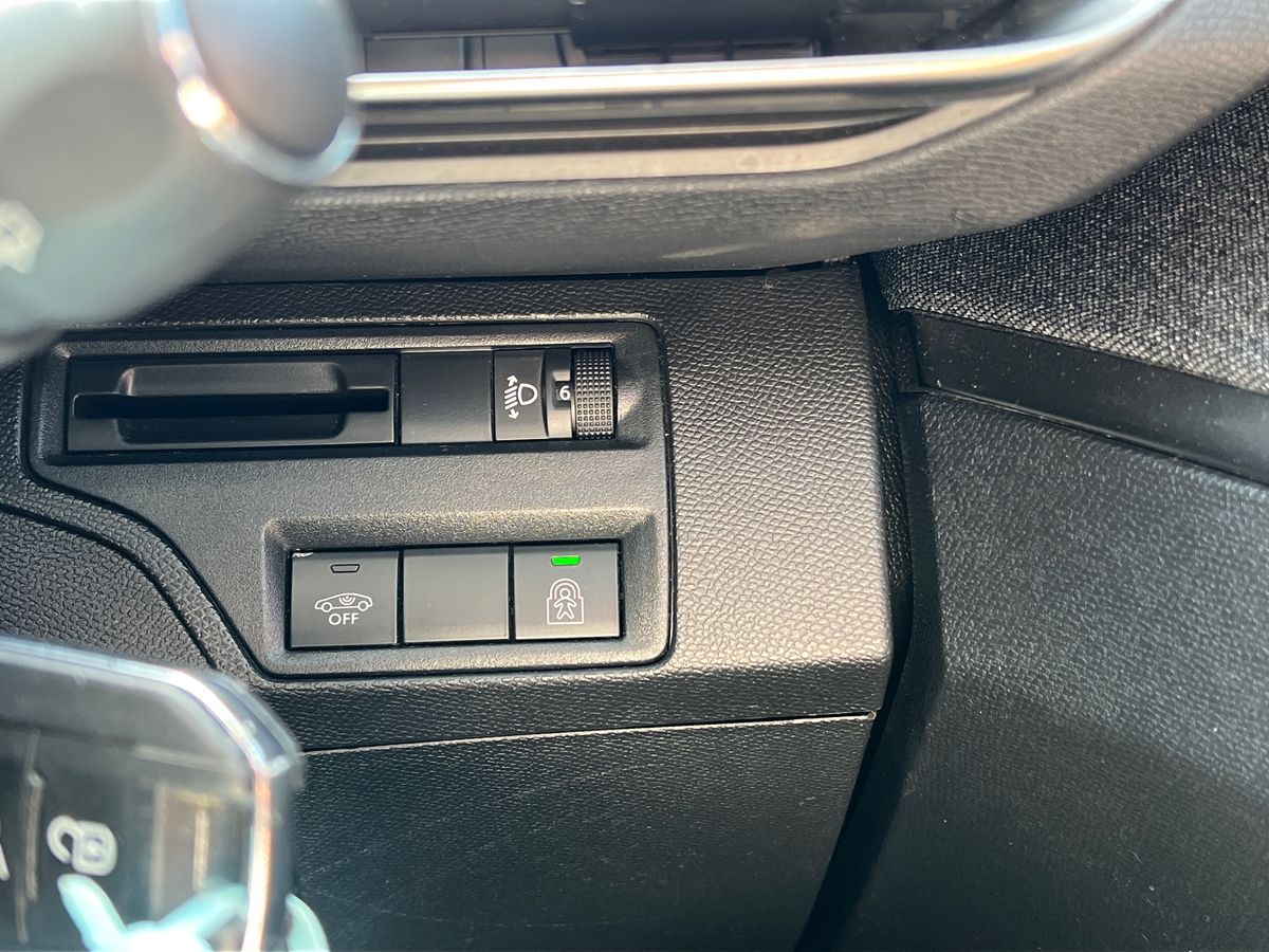 Used Peugeot 3008 2020 for sale - 78165609: Photo 24