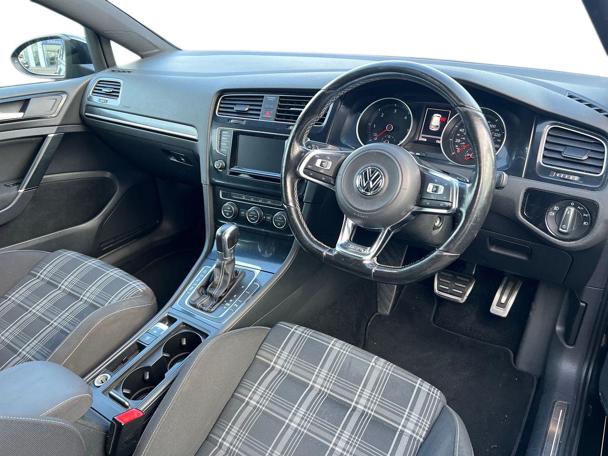 Used Volkswagen Golf 2014 for sale - 76888697: Photo 10