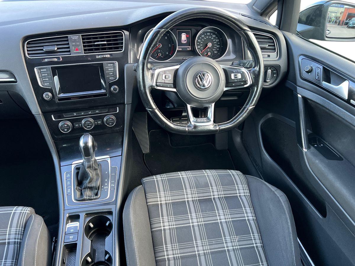 Used Volkswagen Golf 2014 for sale - 76888697: Photo 12