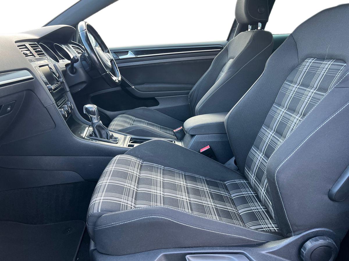 Used Volkswagen Golf 2014 for sale - 76888697: Photo 16