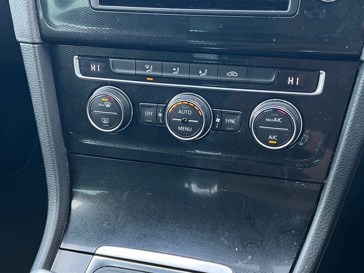 Used Volkswagen Golf 2014 for sale - 76888697: Photo 34