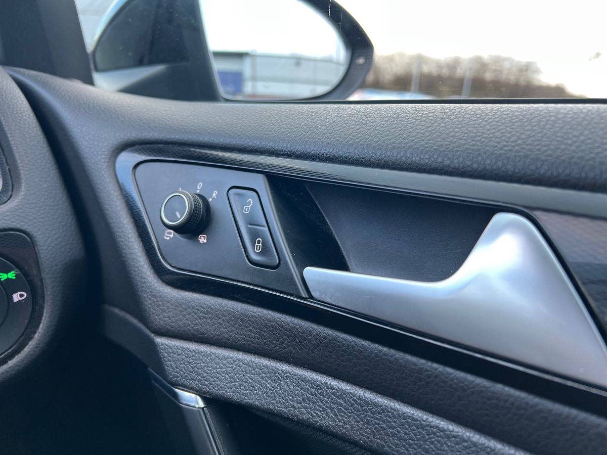 Used Volkswagen Golf 2014 for sale - 76888697: Photo 40