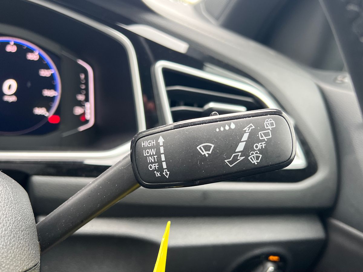 Used Volkswagen T-Roc 2023 for sale - 76568134: Photo 25