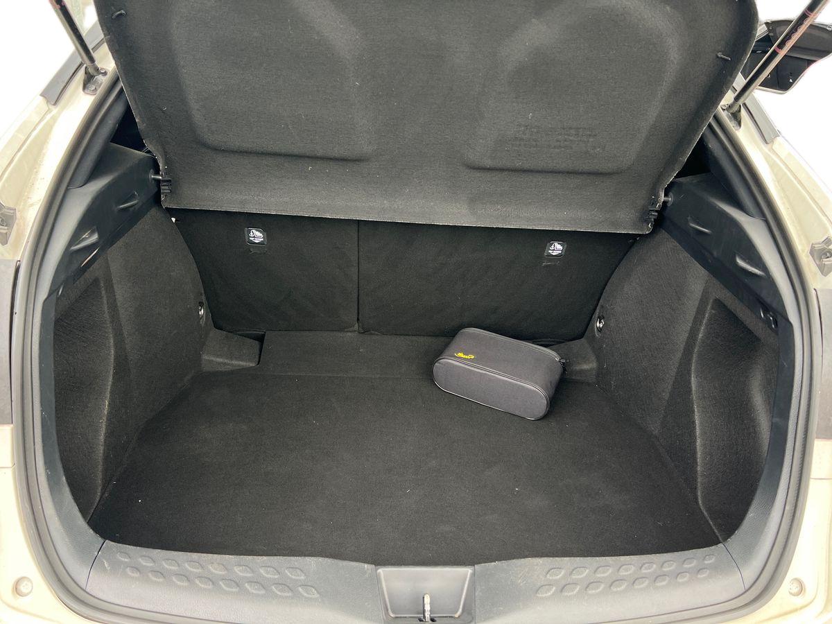 Used Toyota C-HR 2023 for sale - 77833415: Photo 18