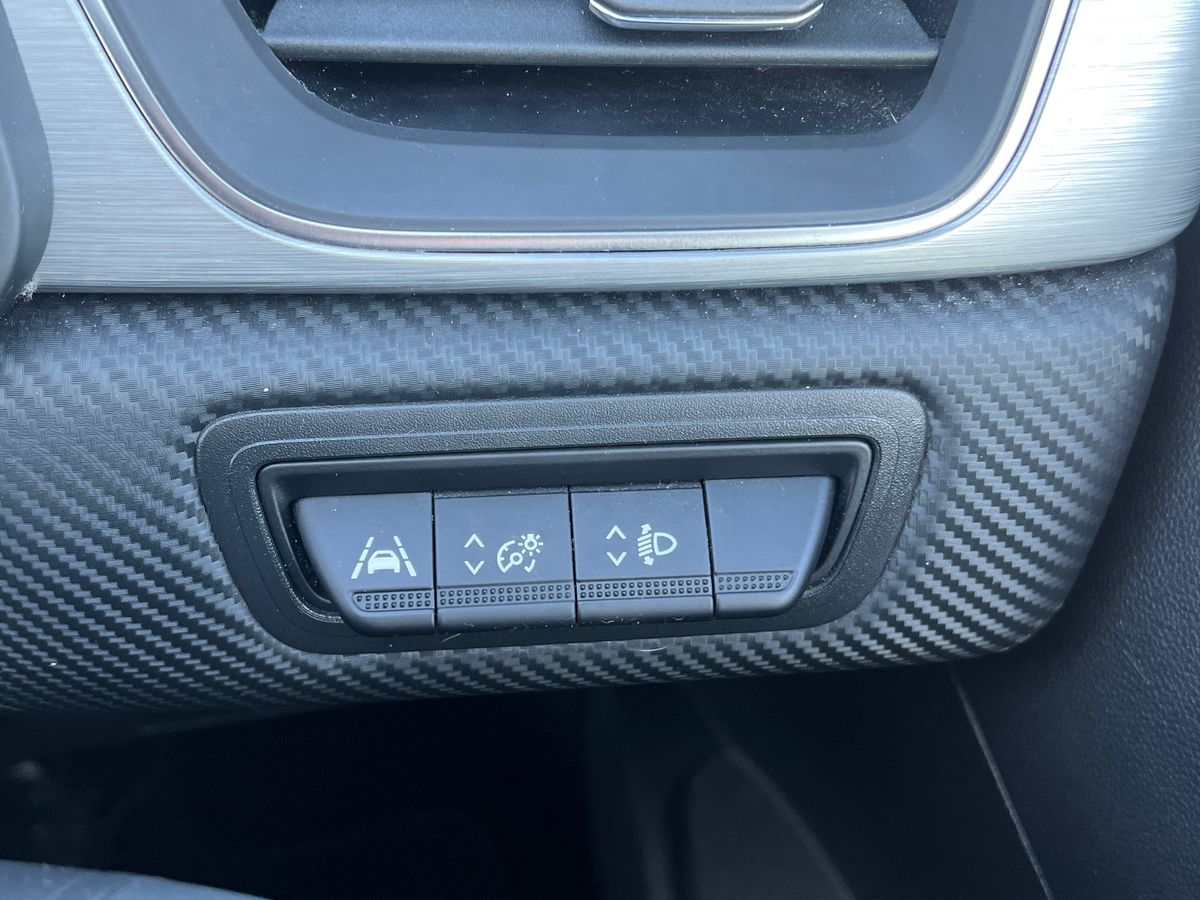 Used Renault Captur 2021 for sale - 77771142: Photo 28