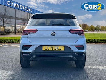 Used Volkswagen T-Roc 2021 for sale - 76568053: Photo